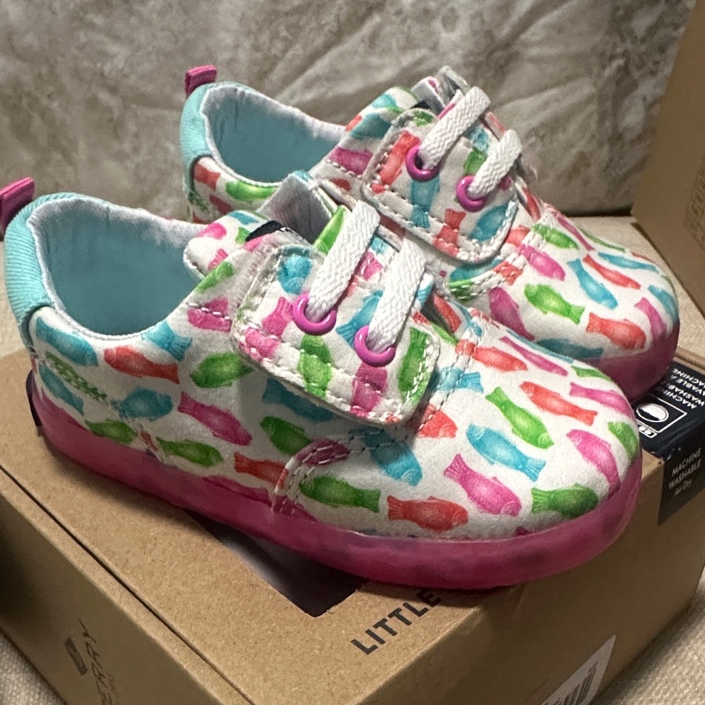 Sperry Kids Sneakers with Pink Soles